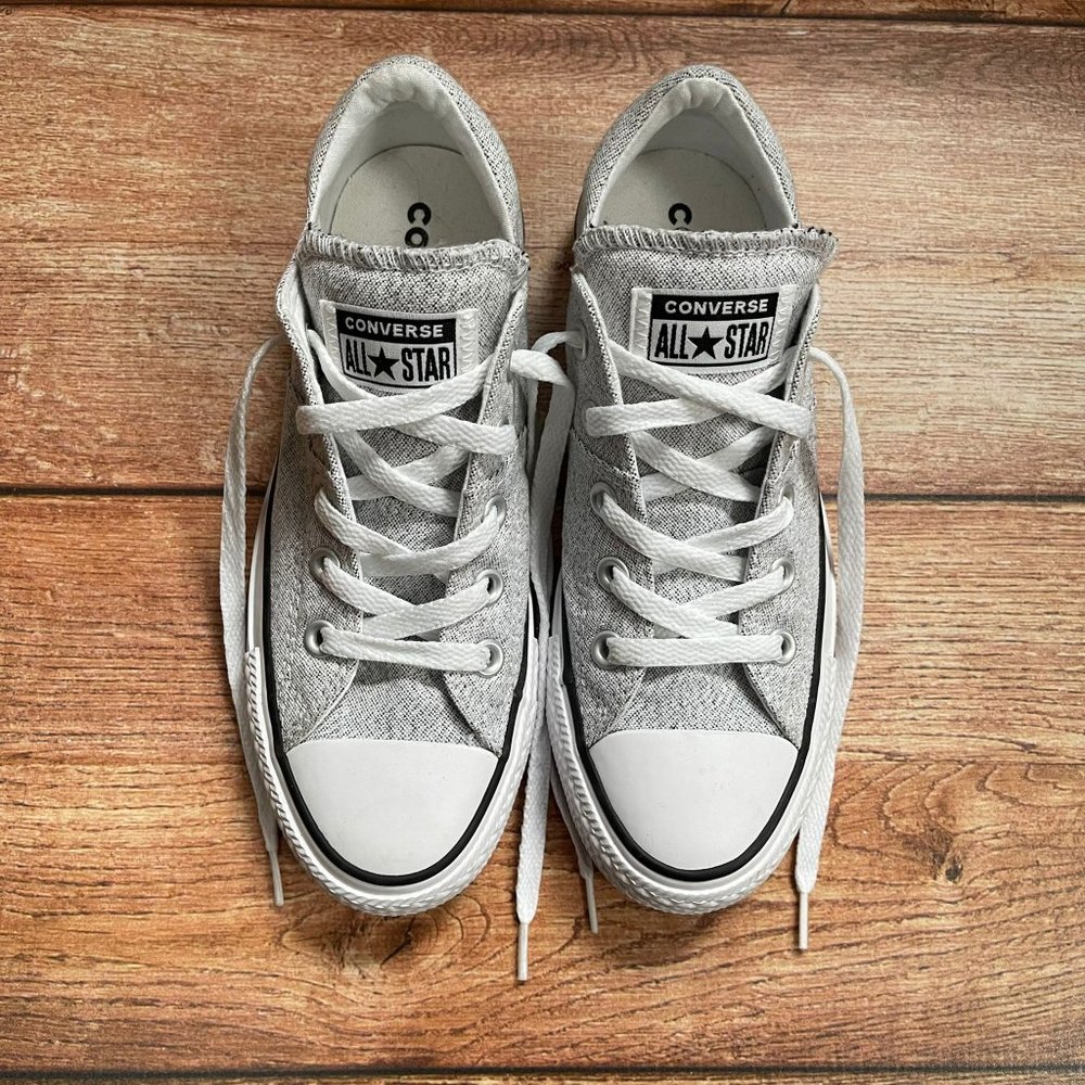 Women's Converse Chuck Taylor light gray size 6
